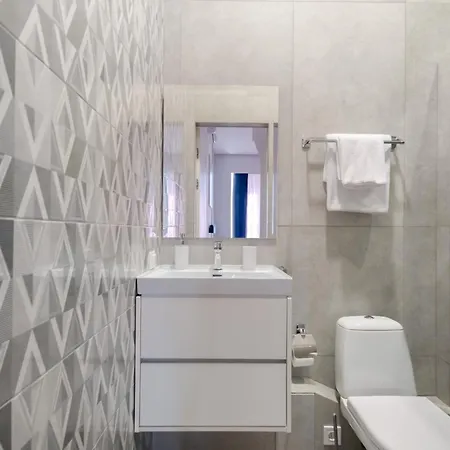 Apartament Smart App Near Railway Station Kvartet 3c *